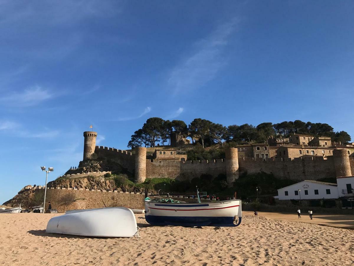 Luminoso Y Reformado Apartamento A 1Min De Playa Tossa de Mar Luaran gambar
